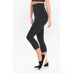 Belly Bandit | Mothertucker Postpartum Compression Leggings (Med)